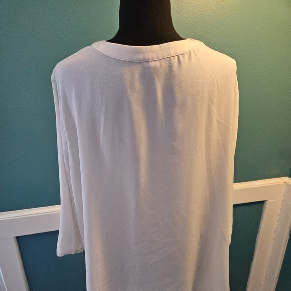 212 White Blouse, 3/4 Sleeve, Pleated Front. 2X - Picture 2 of 5